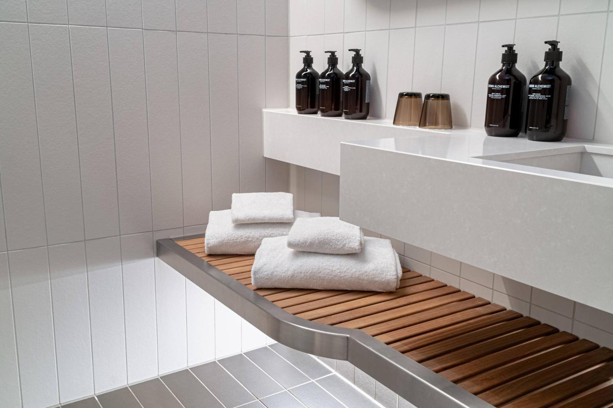 Nordic Light Hotel 4*